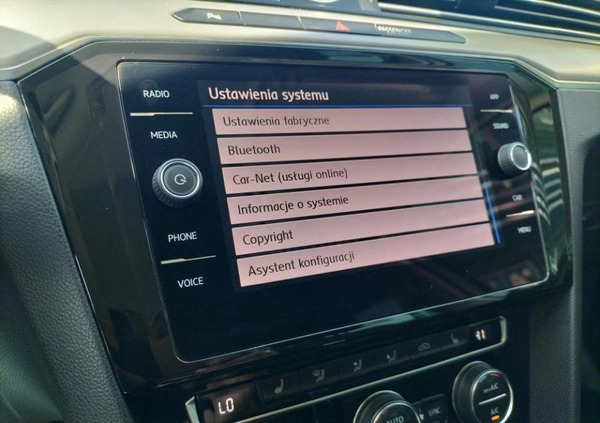 Volkswagen Passat cena 109900 przebieg: 135094, rok produkcji 2019 z Sanok małe 596